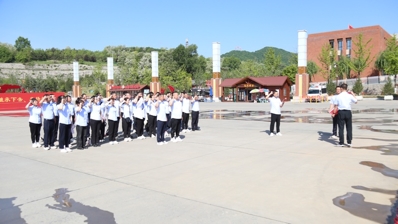 金钼建设组织党员干部赴陕甘边革命根据地照金纪念馆开展红色教育