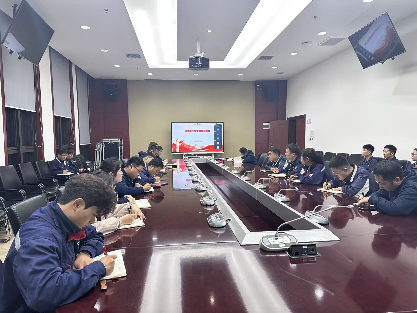 学习习近平作出重要指示强调 锲而不舍落实中央八项规定精神 推进作风建设常态化长效化
