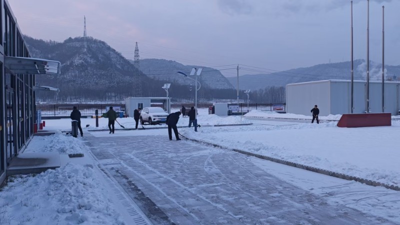 扫雪劳动