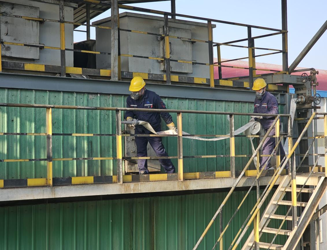 阳极分公司焙烧车间开展 电捕焦油器着火事故应急演练