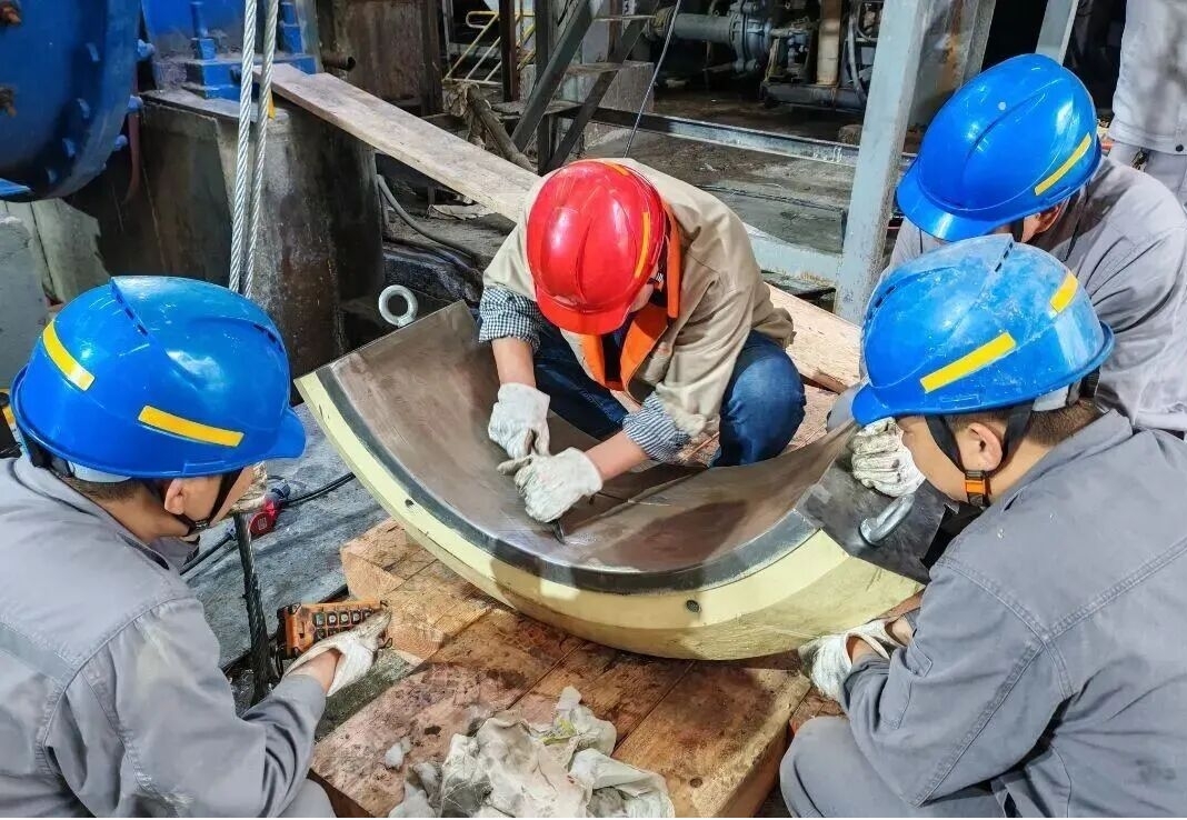 一选厂圆满完成年中集中检修 护航下半年稳产攻坚